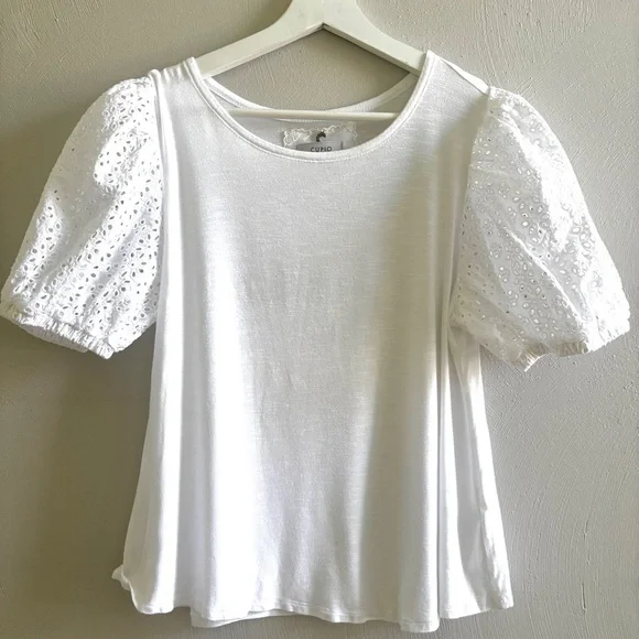 Cupio | White Eyelet Sleeve Curve Hemmed Women Top Medium - Picture 2 of 9